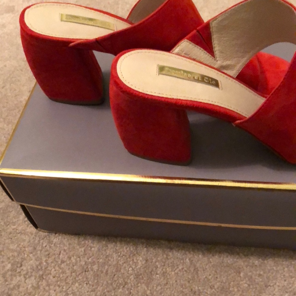 ‼️PRICE FIRM‼️💥NEW Louise et Cie mules💥 - Picture 3 of 6